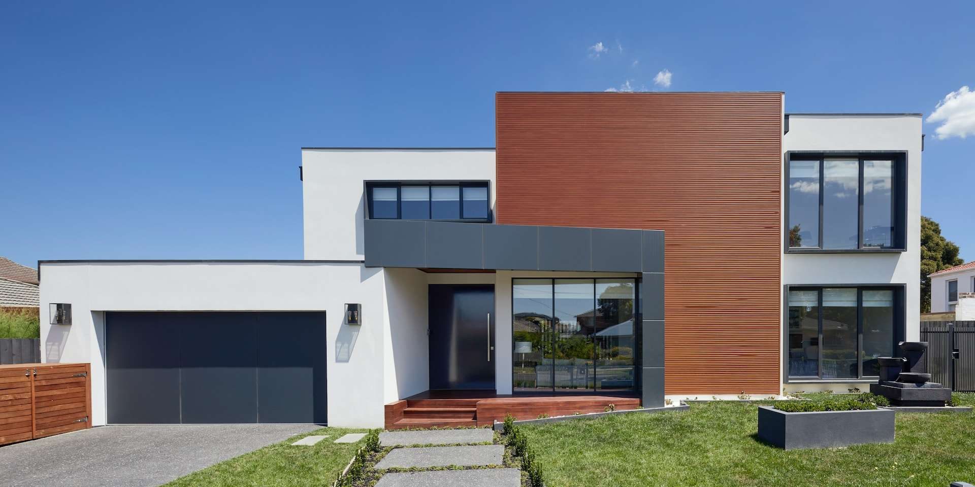 r-architecture-KQPEhYweLrQ-unsplash house